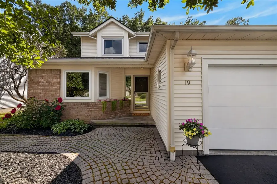 19 Old Winding Lane, Fairport, NY 14450 - #3
