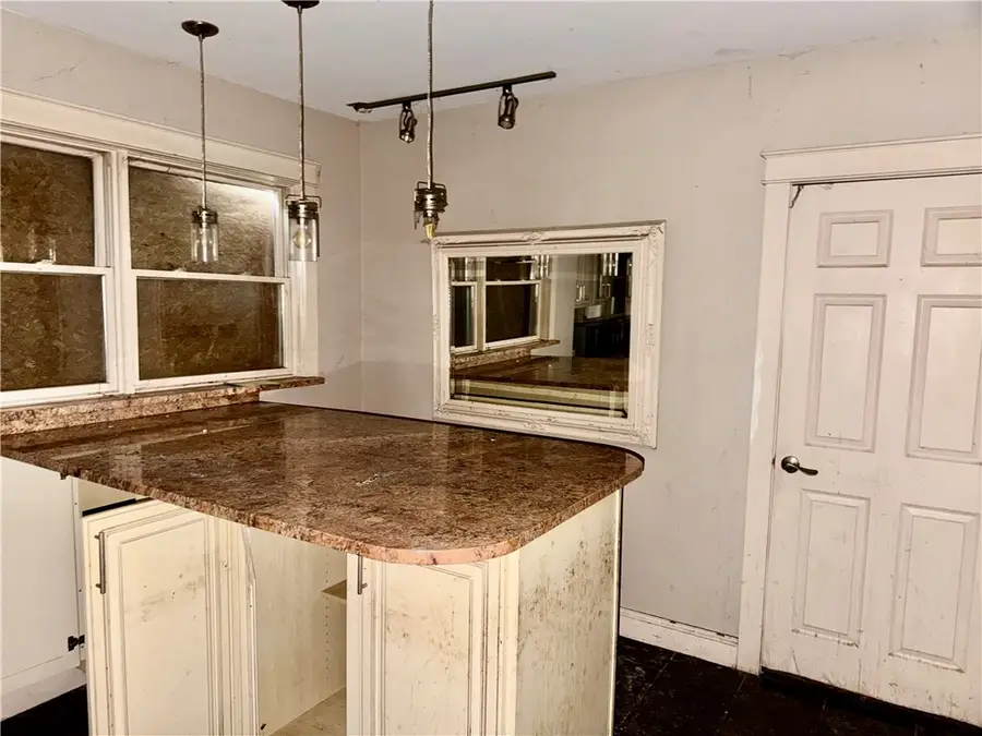 711 W Clinton Street, Elmira, NY 14905 - #3
