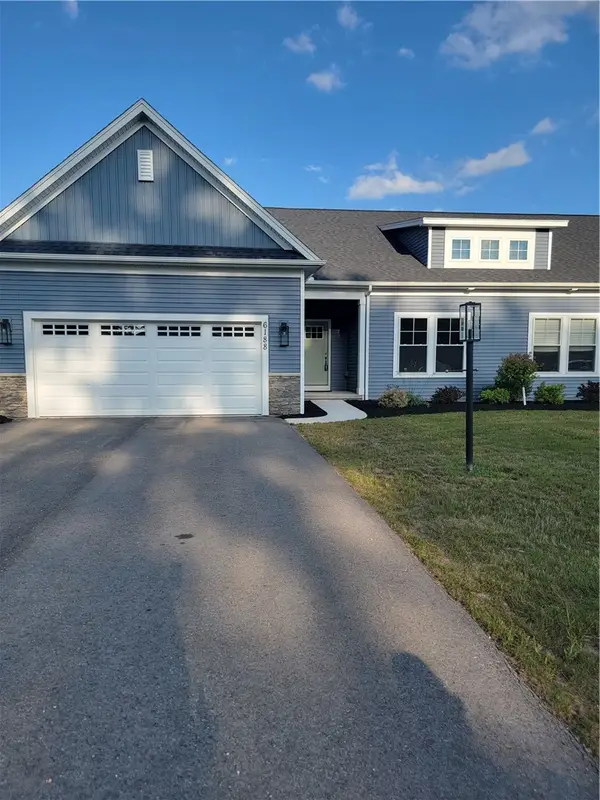 6188 Fourmile Creek Circle, Ontario, NY 14519
