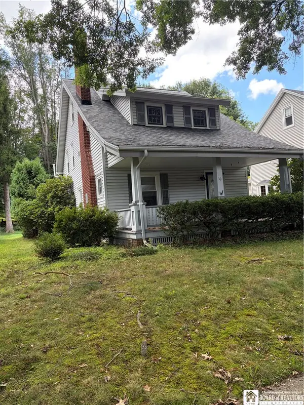 10 E Clyde Avenue N, Jamestown, NY 14701