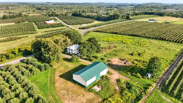 5529 S Centenary Road, Williamson, NY 14589