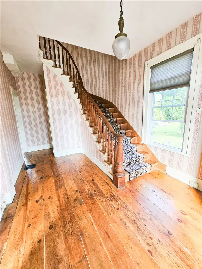 6195 Court Street, Cayuga, NY 13034 - #3