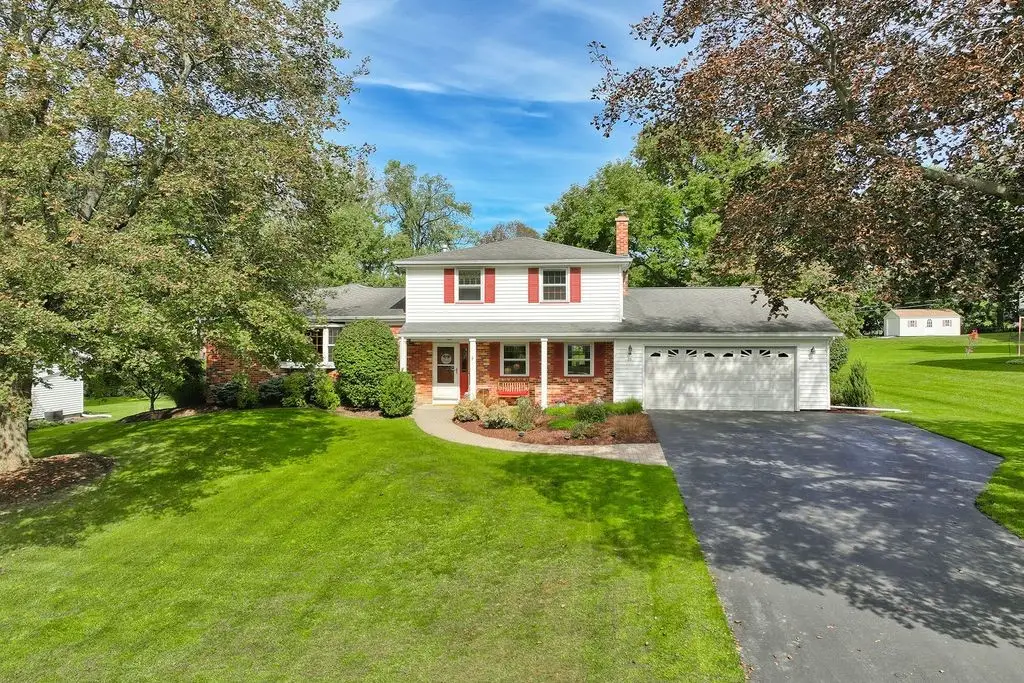 26 Bunker Hill Dr Drive, Penfield, NY 14625 - #1