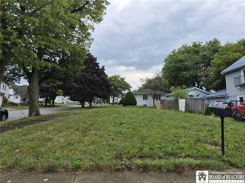 49 E Courtney Street, Dunkirk, NY 14048 - #1