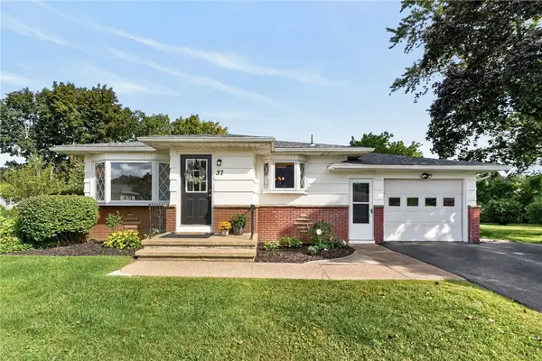 37 Ridge Port Circle, Rochester, NY 14617