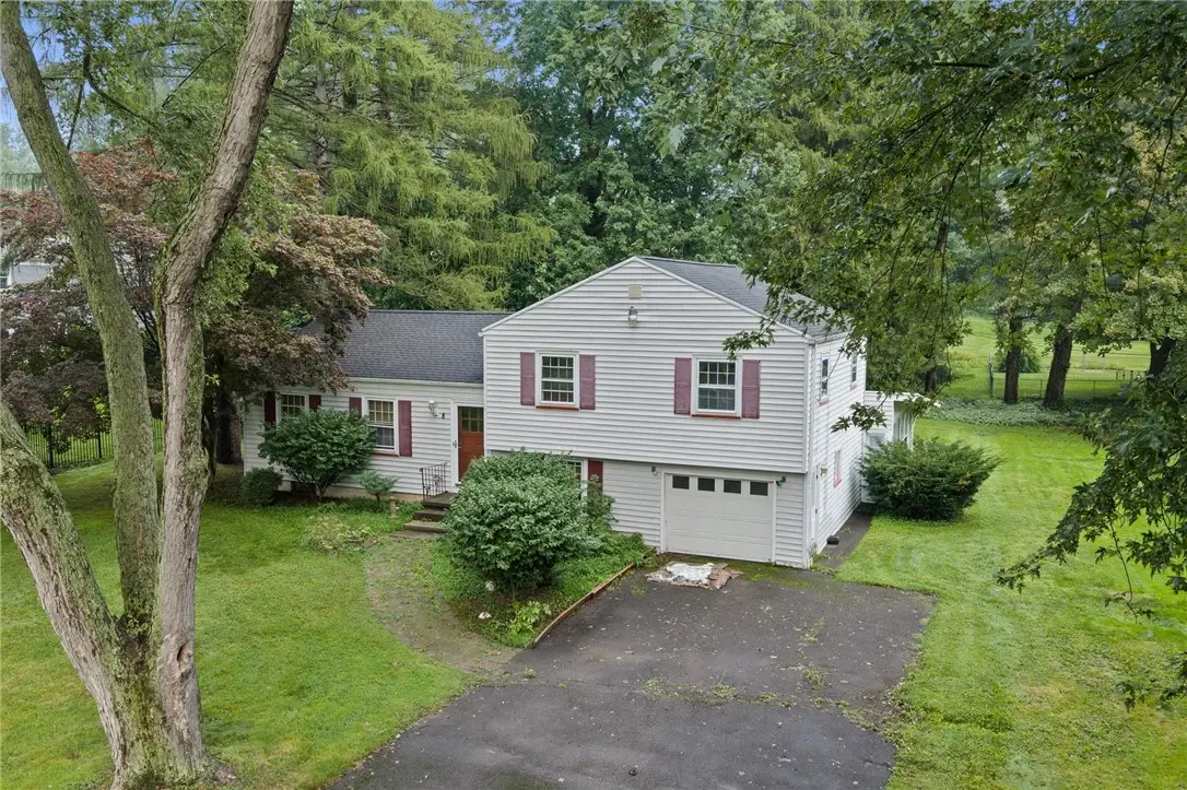 8 Kirklees Road, Pittsford, NY 14534 - #1