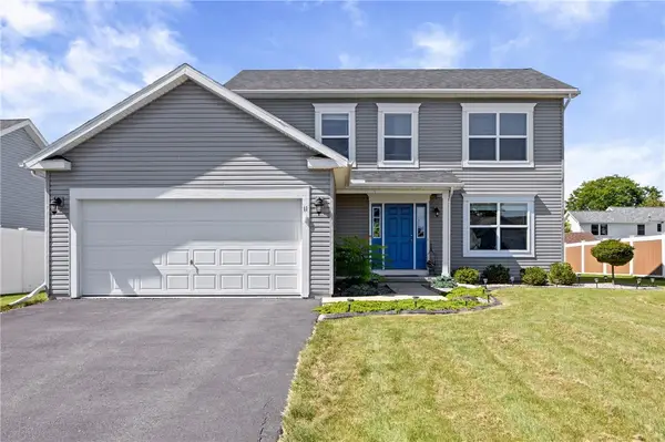 11 Carriage House Lane, Rochester, NY 14624
