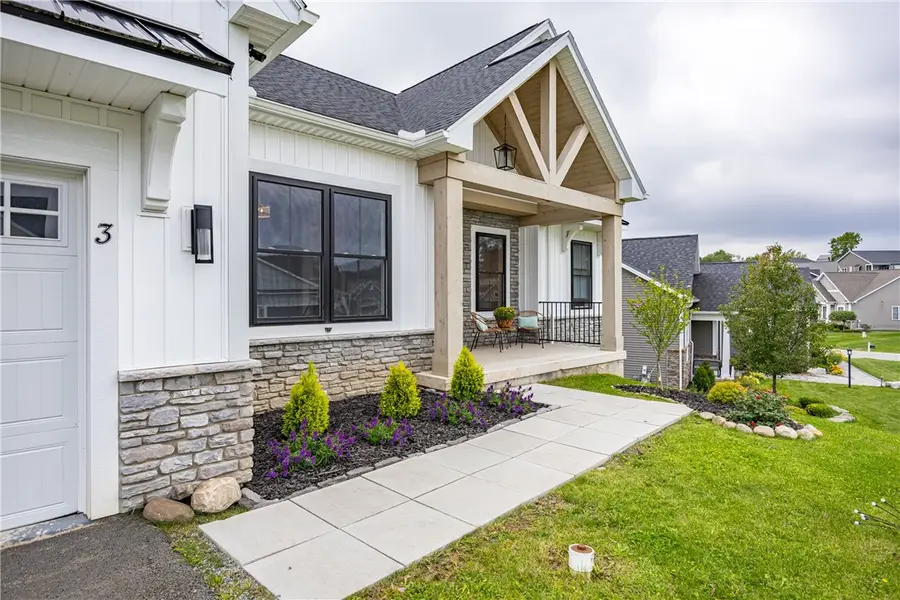 3 Black Wood Circle, Pittsford, NY 14534 - #3