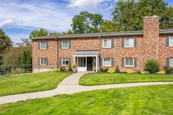 1 Lost Mountain Trail, Rochester, NY 14625