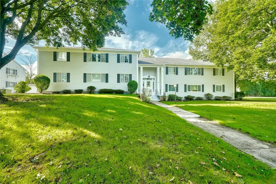 24 Colonial Parkway #B, Pittsford, NY 14534 - #2