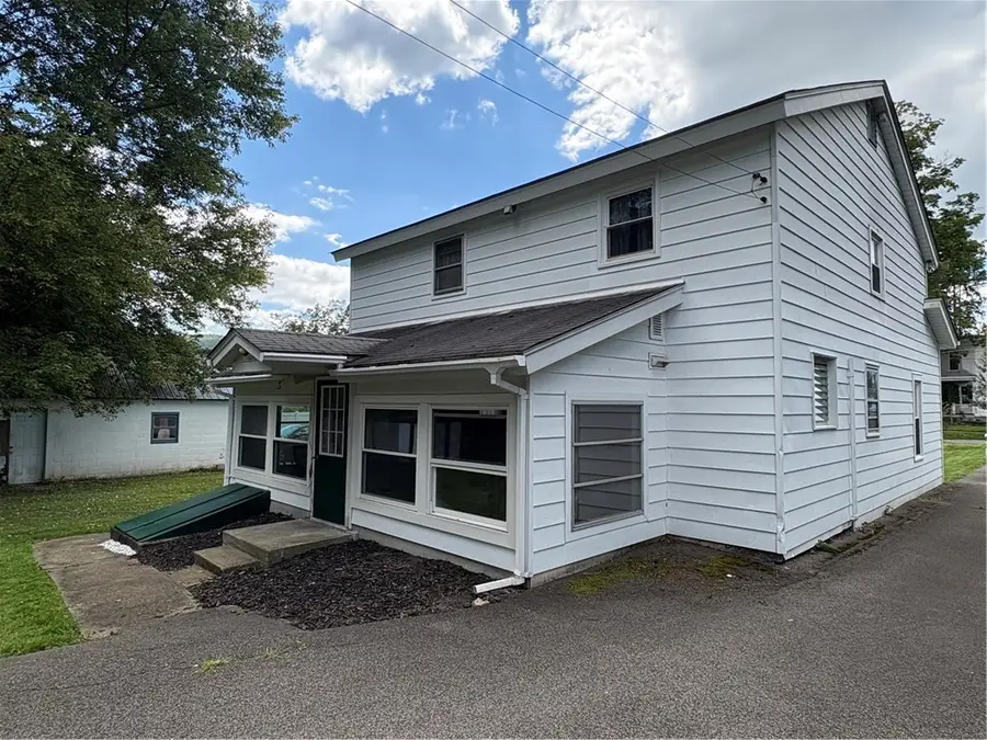 18 Taylor Street, Oxford, NY 13830 - #3