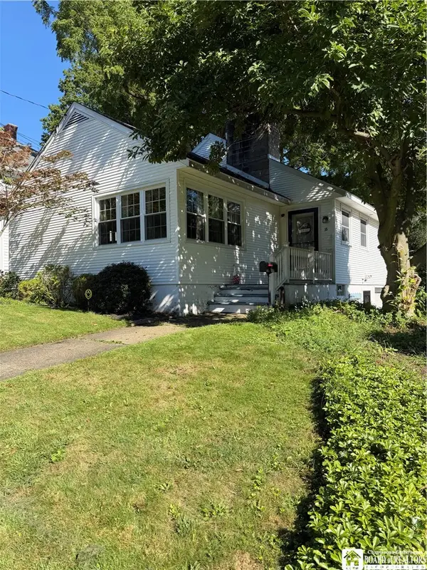 18 Risley Street, Fredonia, NY 14063