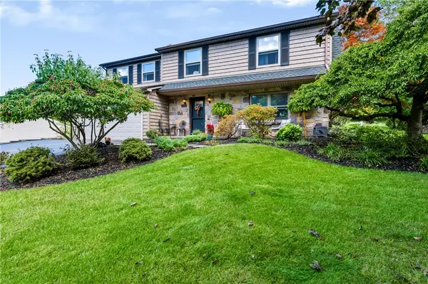 96 Beacon Hills Drive N, Penfield, NY 14526