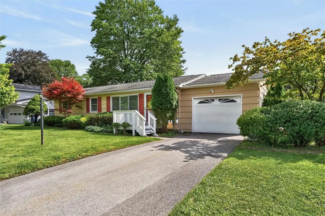 65 Brentwood Lane, Fairport, NY 14450 - #1