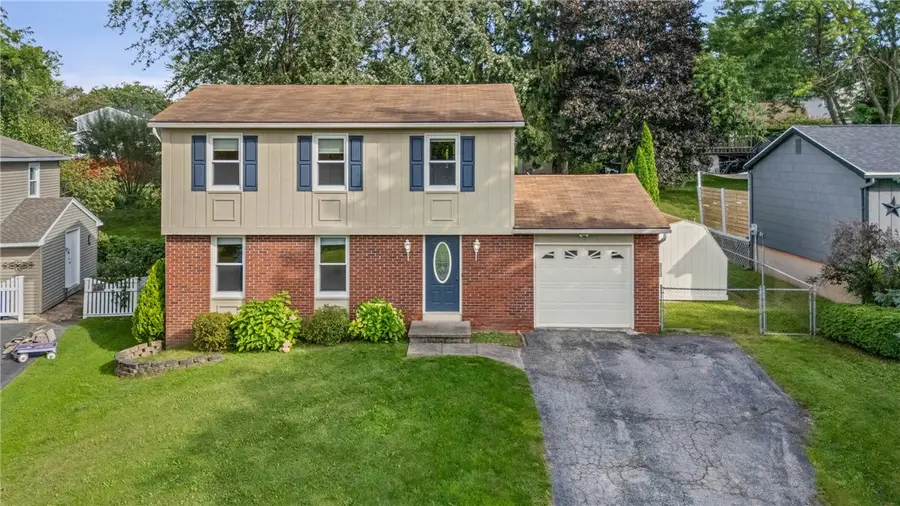 340 Village Walk Circle, Spencerport, NY 14559 - #3