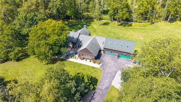 3 Graywood Lane, Pittsford, NY 14534