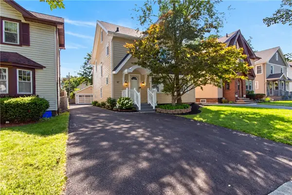67 Harwick Road, Rochester, NY 14609