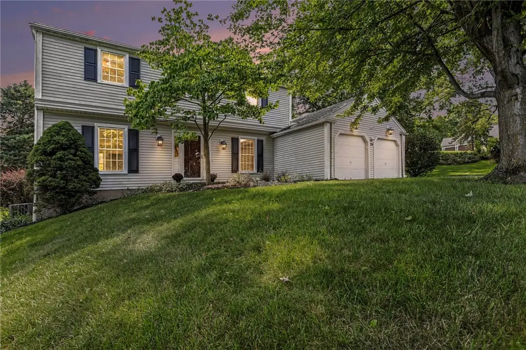 20 Crow Hill Dr, Fairport, NY 14450 - #1