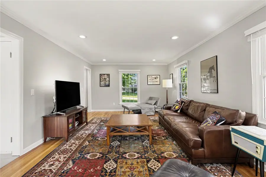 20 Crow Hill Dr, Fairport, NY 14450 - #3