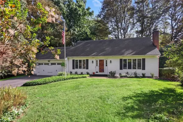 33 Scotch Lane, Rochester, NY 14617
