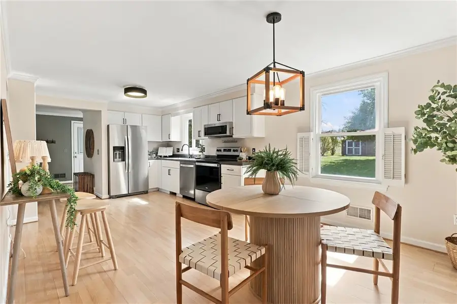19 Wheatfield Circle, Fairport, NY 14450 - #3