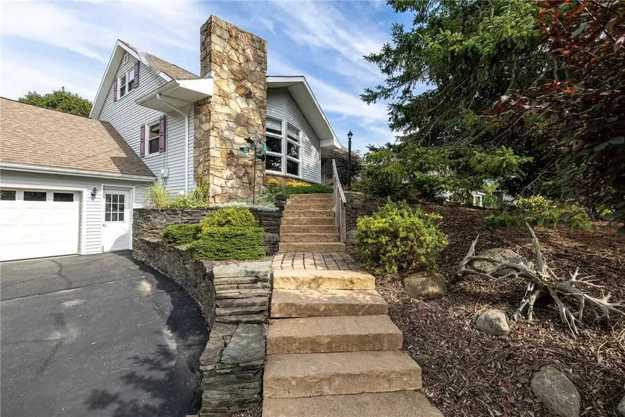 44 Hillcrest Dr, Victor, NY 14564 - #2