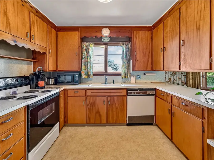 7798 E Main Road, Le Roy, NY 14482 - #3