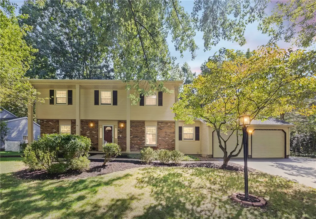 21 Hidden Creek Circle, Pittsford, NY 14534 - #1