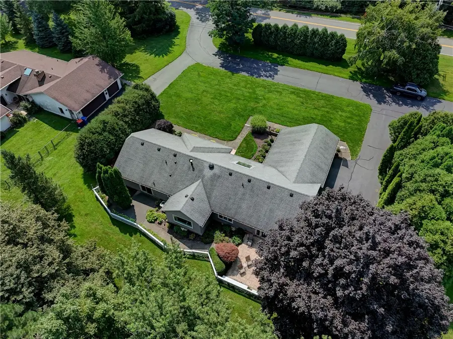 484 Stone Road, Pittsford, NY 14534 - #2