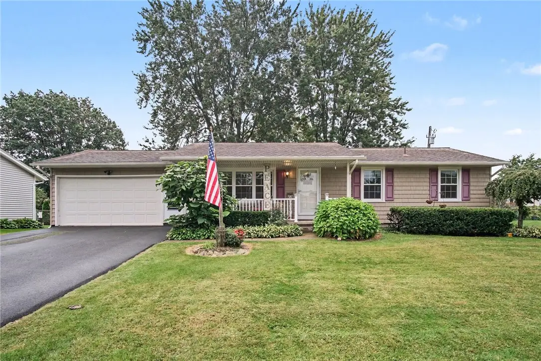 39 Glen Oaks Drive, Rochester, NY 14624 - #1