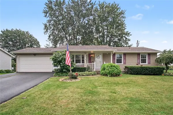 39 Glen Oaks Drive, Rochester, NY 14624