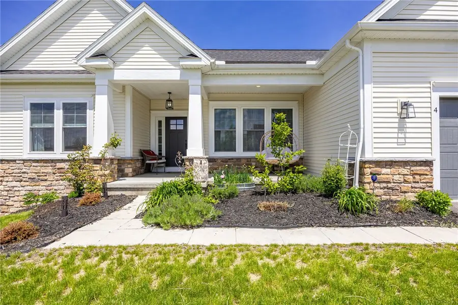 4 Black Wood Circle, Pittsford, NY 14534 - #2