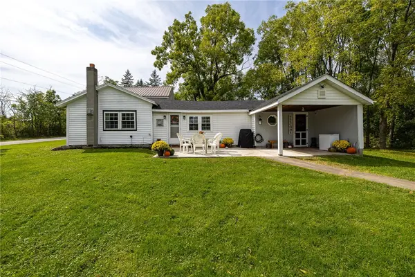 6440 E Hollow Road, Canandaigua, NY 14424
