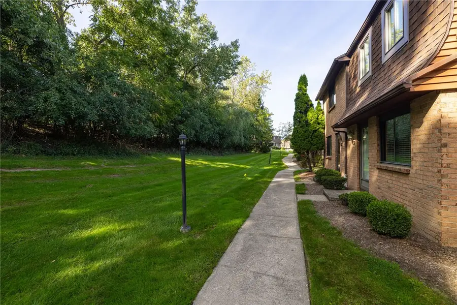 632 Surrey Hill Way, Henrietta, NY 14623 - #3