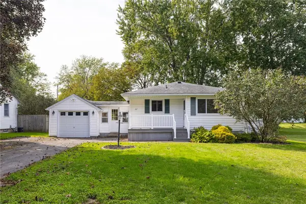 11 Francine Dr Drive, Gates, NY 14606