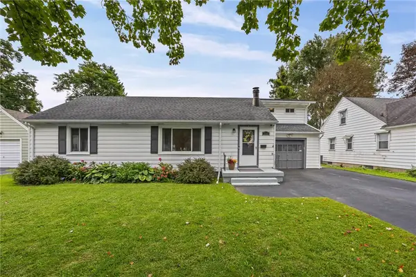 160 Morncrest Dr, Rochester, NY 14624