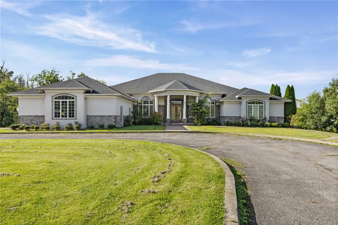 15 Bellaqua Estates Court, Rochester, NY 14624 - #1