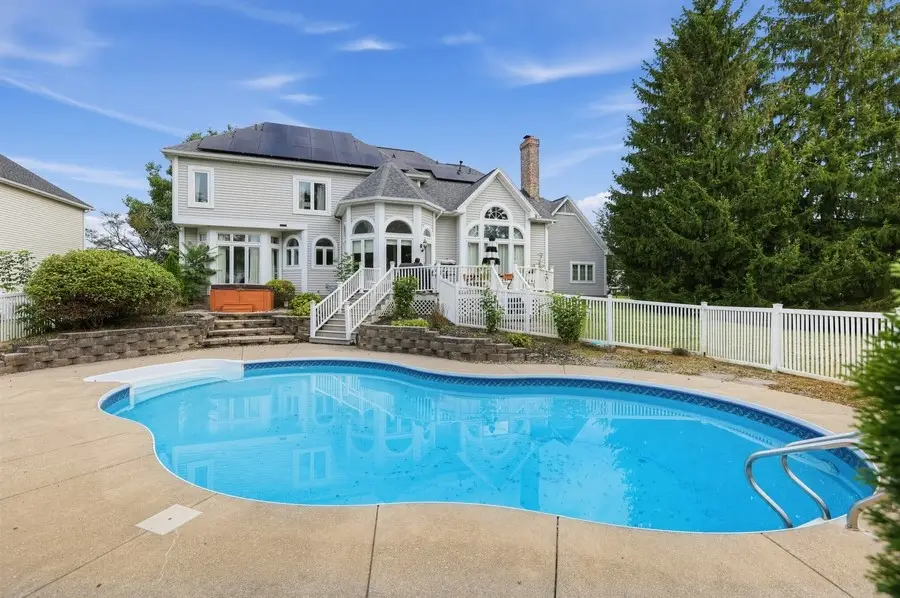 2 Pipers Meadow Trl, Penfield, NY 14526 - #2