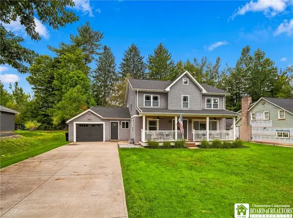 10 Walnut Street, Lakewood, NY 14750