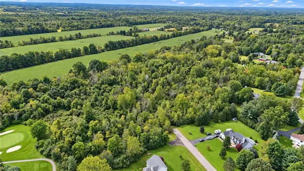 80 Deer Track Lane, Brockport, NY 14420