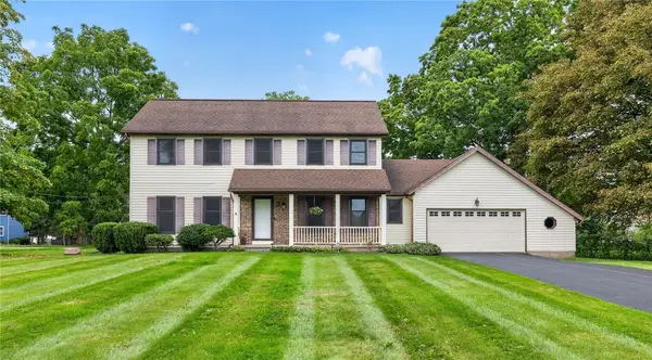 87 Shirley Ter, Rochester, NY 14626