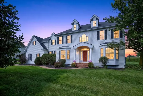 21 Turning Leaf Drive, Pittsford, NY 14534