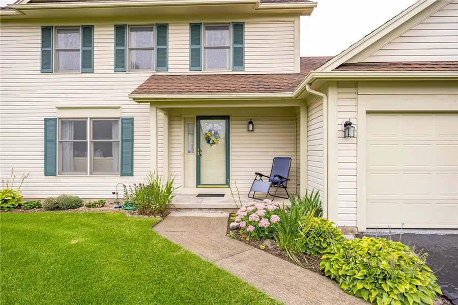 131 Chelsea Meadows Drive, West Henrietta, NY 14586 - #3