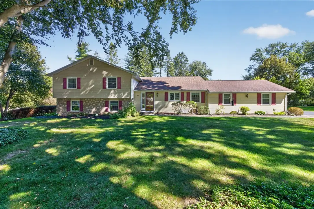 4 Countryside Road, Fairport, NY 14450 - #1