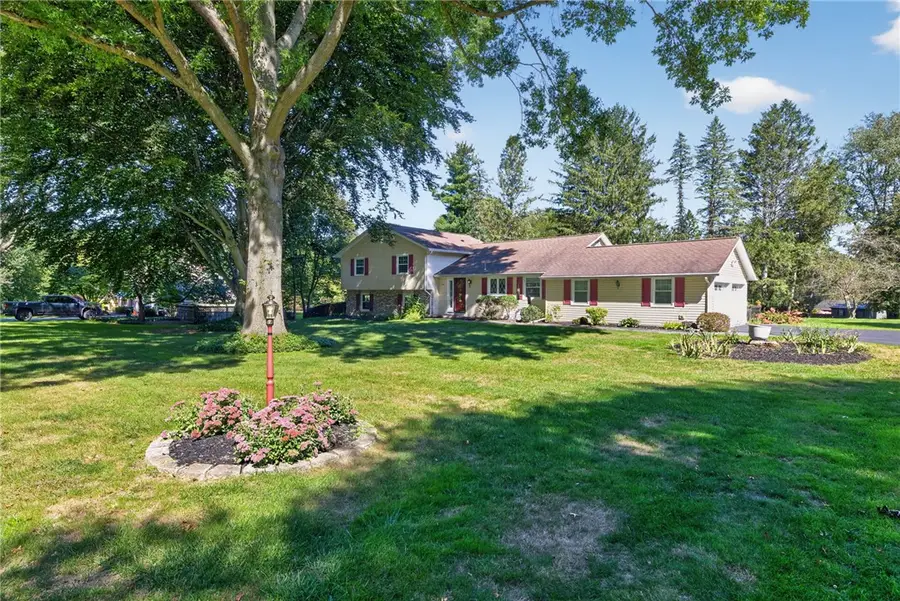 4 Countryside Road, Fairport, NY 14450 - #2