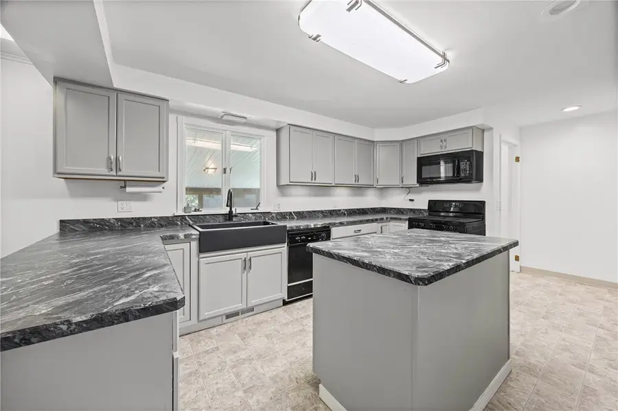 23 Sweet Birch Lane, Rochester, NY 14615 - #3