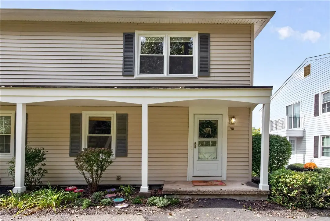 38 Falcon Lane E, Fairport, NY 14450 - #1