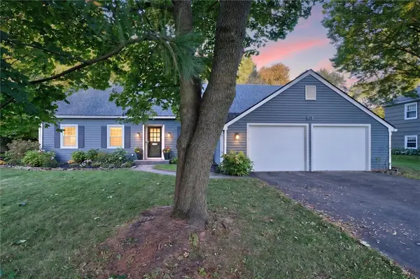 20 Schoolhouse Lane, Rochester, NY 14618