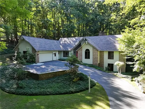 28 Park Forest Drive, Pittsford, NY 14534