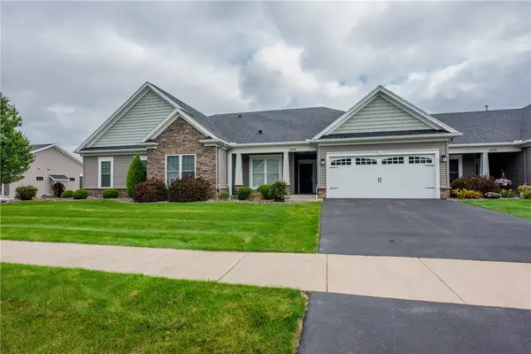 1068 Creek Field Drive, Webster, NY 14580